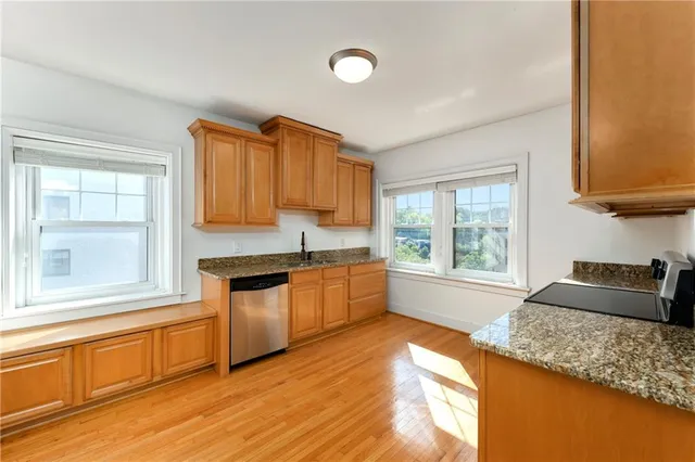 $295,000 | 807 West 48th Street, Unit 702, Kansas City, MO 64112