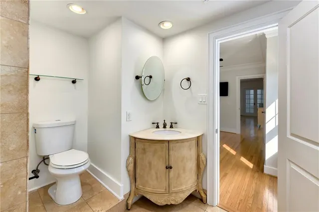 $295,000 | 807 West 48th Street, Unit 702, Kansas City, MO 64112