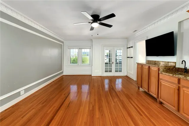 $295,000 | 807 West 48th Street, Unit 702, Kansas City, MO 64112