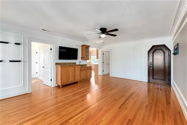 $280,000 | 807 West 48th Street, Unit 702, Kansas City, MO 64112