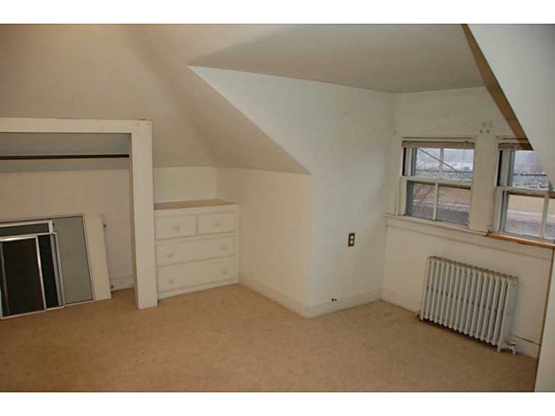 152 Beach Street Westerly, RI 02891 - Photo 16 of 18 Bedroom.