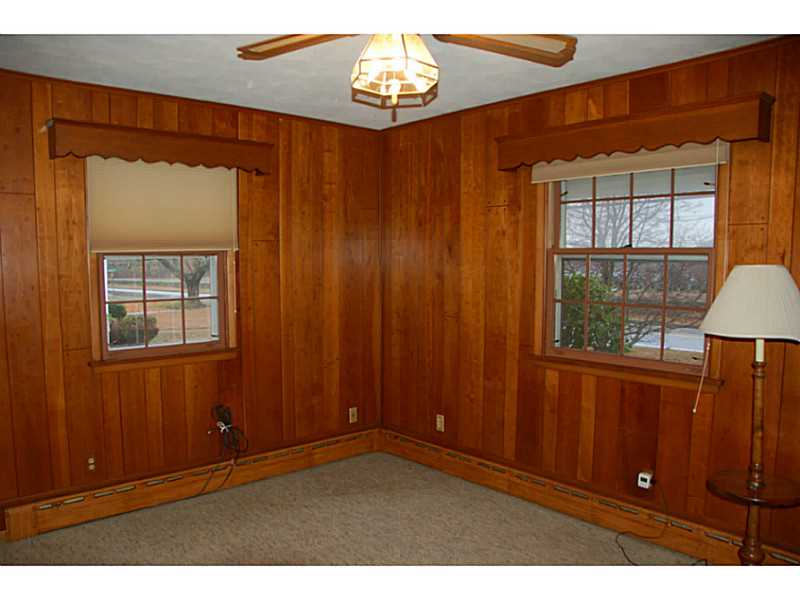 152 Beach Street Westerly, RI 02891 - Photo 9 of 18 Dining Room.