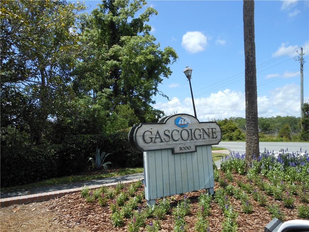 45 Gascoigne St. Simons Island, GA 31522 - Photo 3 of 18