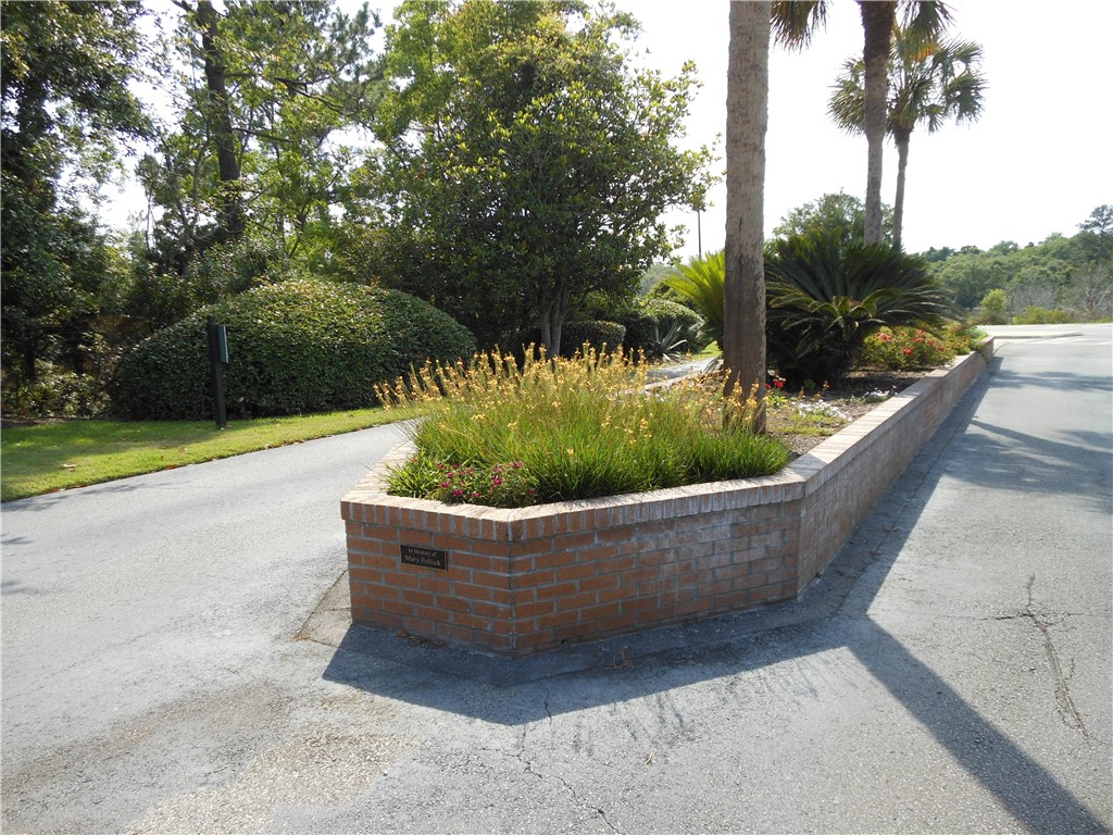 45 Gascoigne St. Simons Island, GA 31522 - Photo 4 of 18