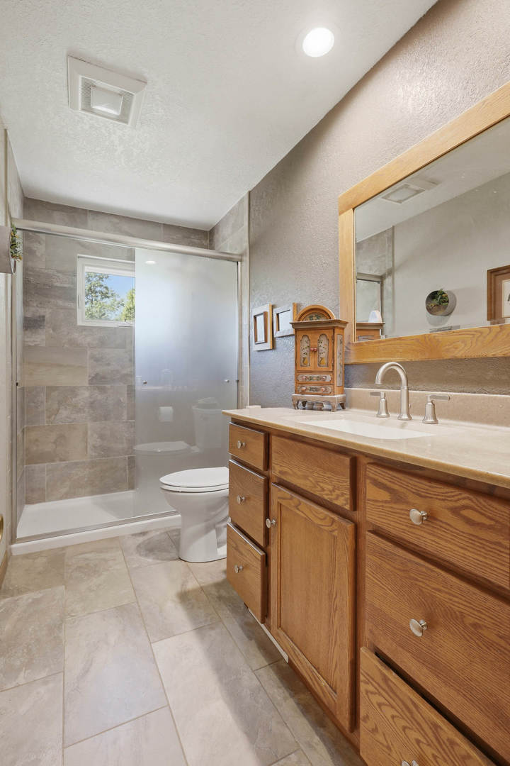 6205 West Kimberly Road Davenport, IA 52806 - Photo 19 of 39