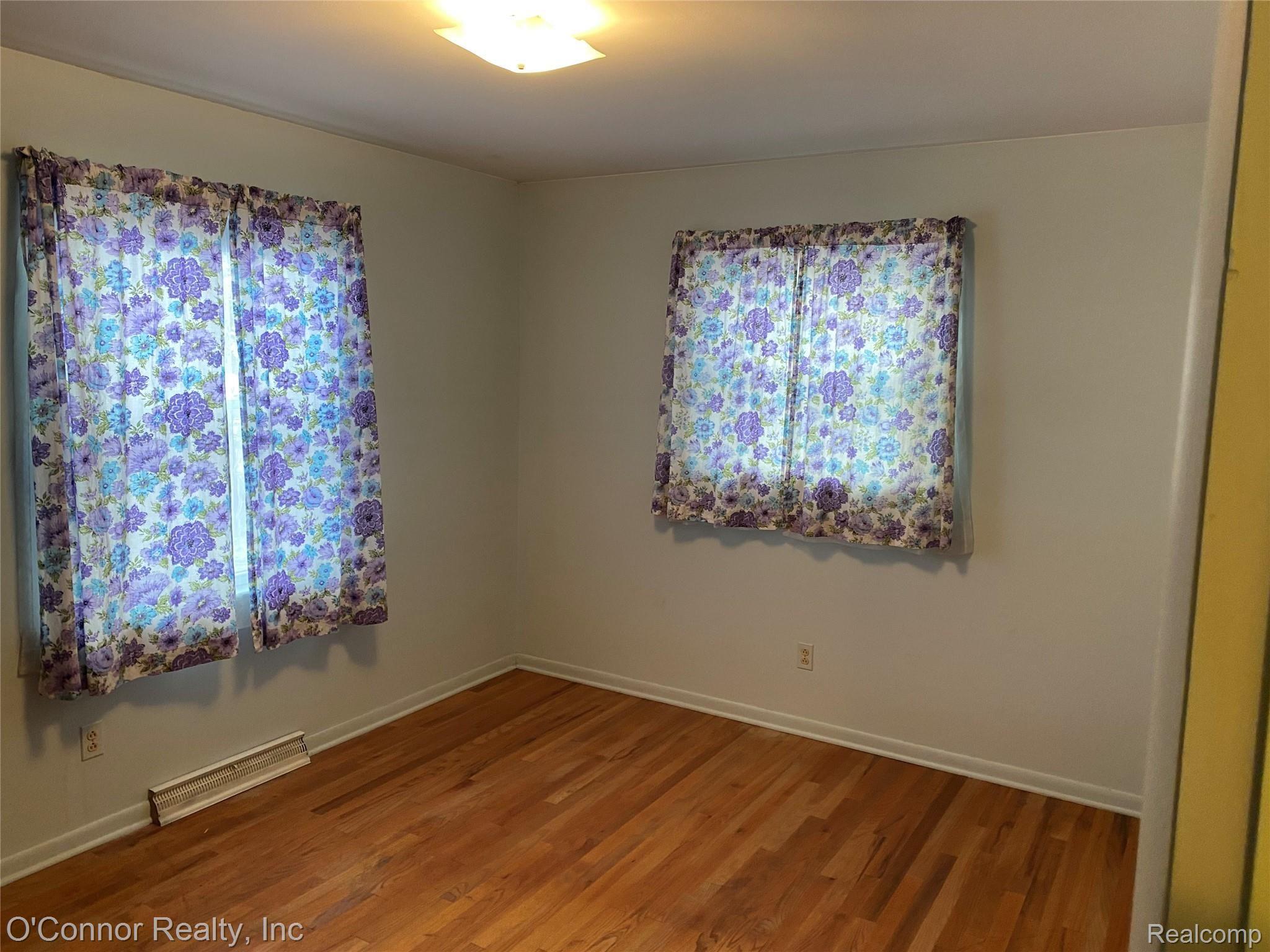 3333 Range Road Port Huron, MI 48060 - Photo 12 of 18 IMG_2791.jpg