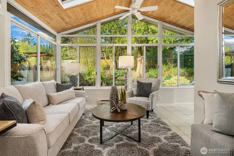 $1,099,500 | 16042 Lake Hills Boulevard, Bellevue, WA 98008