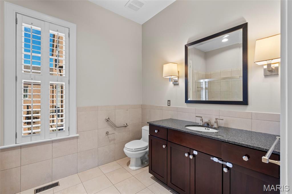 17 Bridle Ridge Lane Huntleigh, MO 63131 - Photo 44 of 94