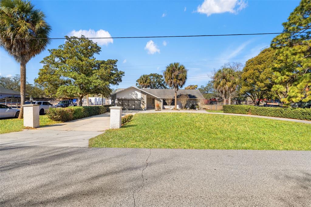 18723 Floralton Drive Spring Hill, FL 34610 - Photo 4 of 54