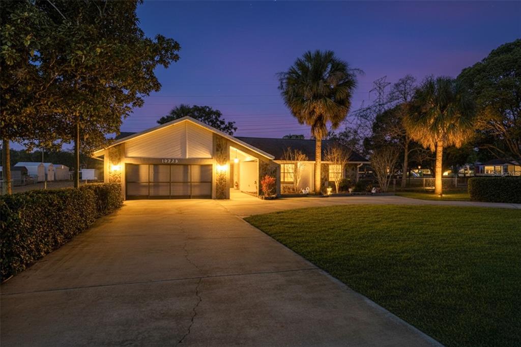 18723 Floralton Drive Spring Hill, FL 34610 - Photo 10 of 54