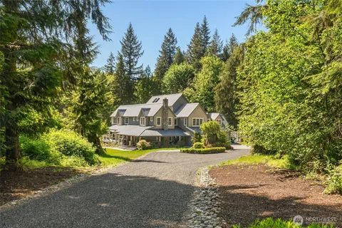 $4,285,000 | 20313 217th Avenue Northeast, Woodinville, WA 98077