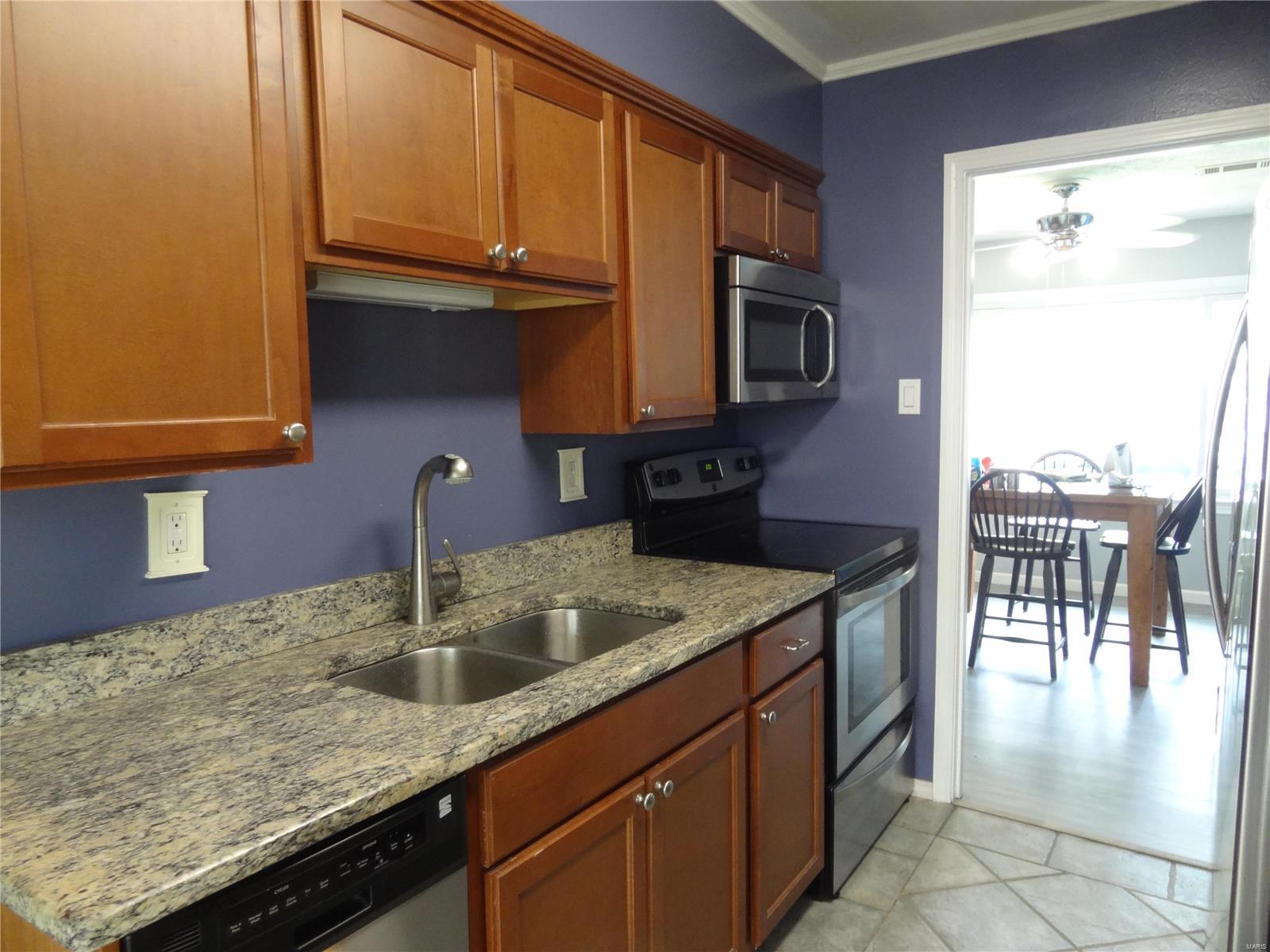 4324 Ashby Road St. Ann, MO 63074 - Photo 4 of 15 Gallery Image 4
