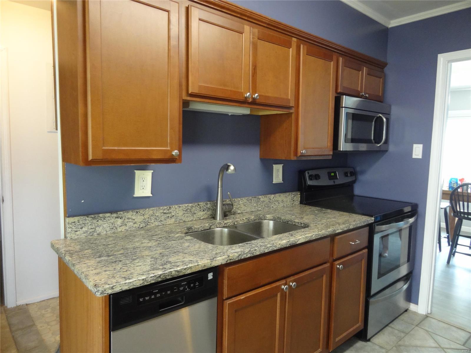 4324 Ashby Road St. Ann, MO 63074 - Photo 5 of 15 Gallery Image 5