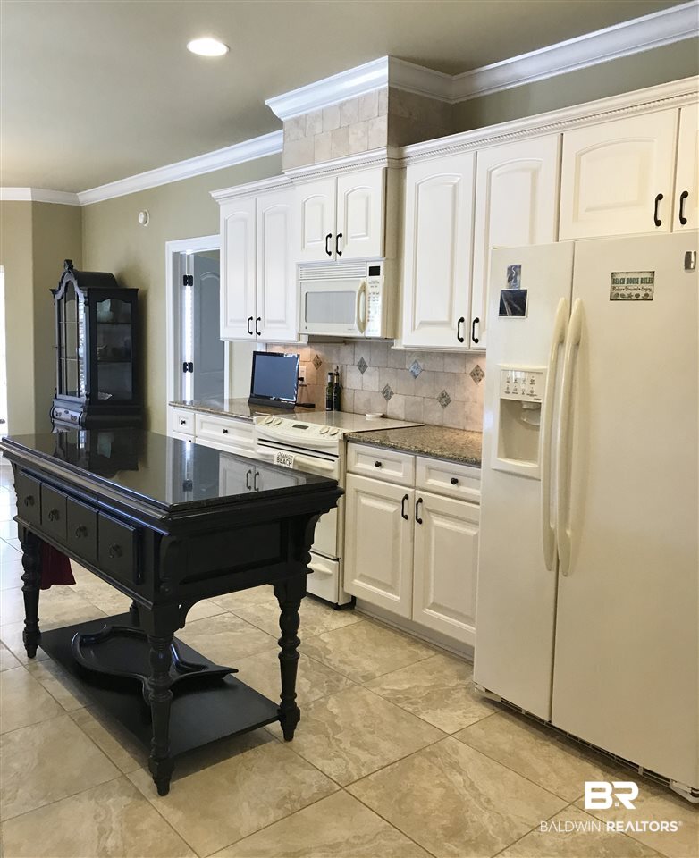 30840 West Ono North Loop Orange Beach, AL 36561 - Photo 15 of 49 Tile Backsplash