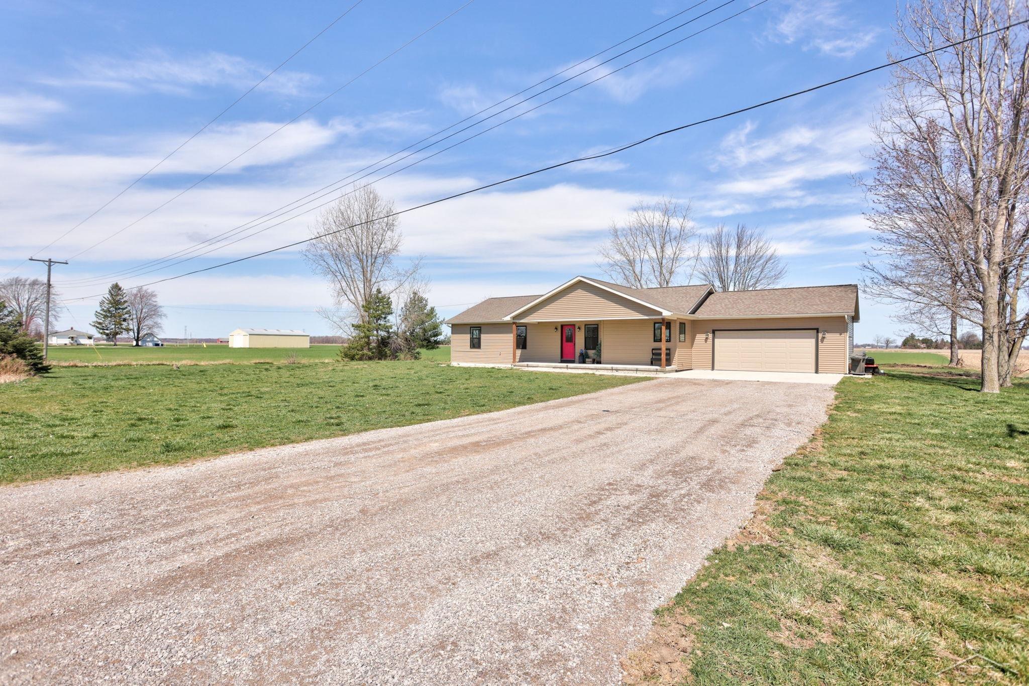4315 East Laporte Road Freeland, MI 48623 - Photo 3 of 39 50172399-01fc9ca7-ba9b-4dbe-ab80-d979a4a1877f.JPG