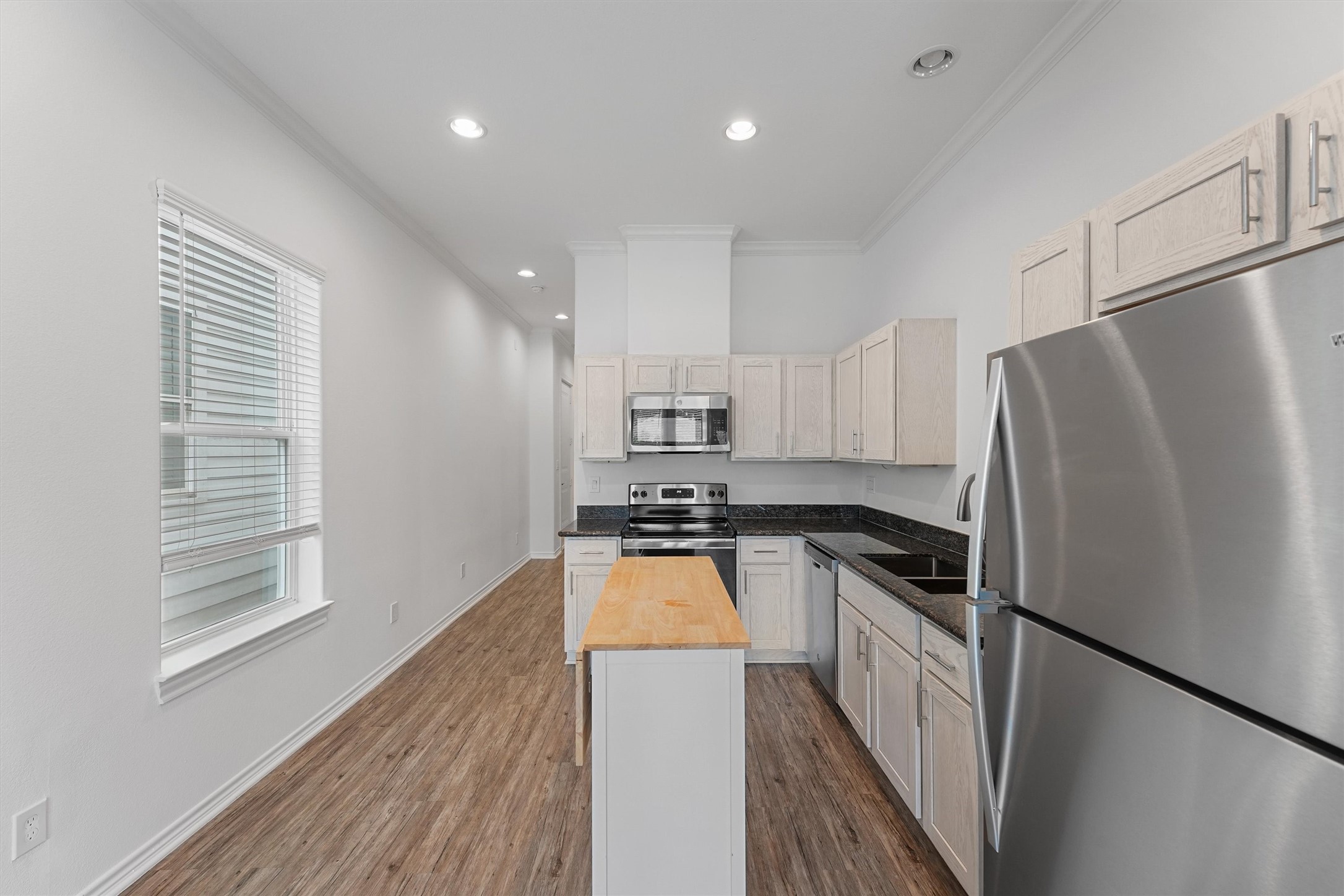 3227 Real Street, Unit B Houston, TX 77087 - Photo 10 of 27