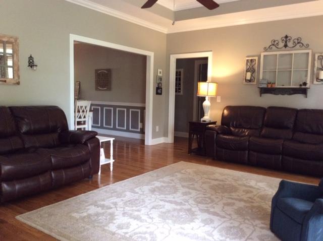 1109 Loftin Road Columbia, TN 38401 - Photo 4 of 18 a living room with furniture