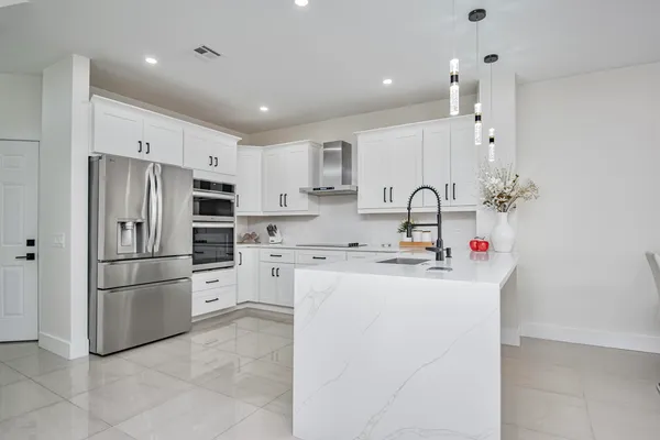 $405,000 | 819 Northwest 42nd Place, Unit 819, Deerfield Beach, FL 33064
