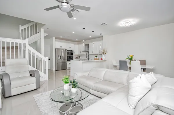 $405,000 | 819 Northwest 42nd Place, Unit 819, Deerfield Beach, FL 33064