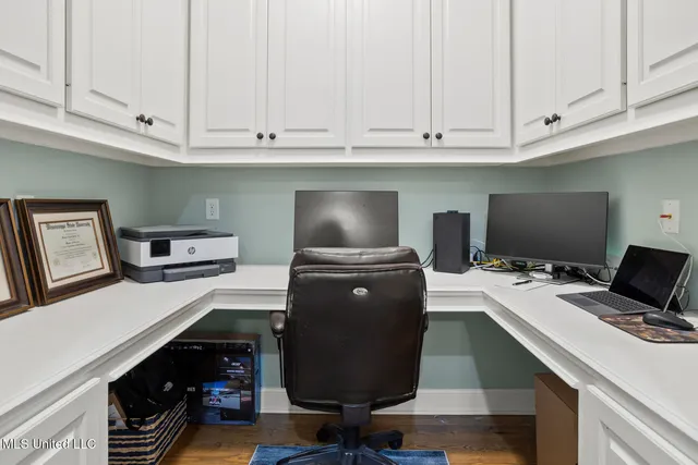 $319,500 | 100 Trailbridge Way, Canton, MS 39046