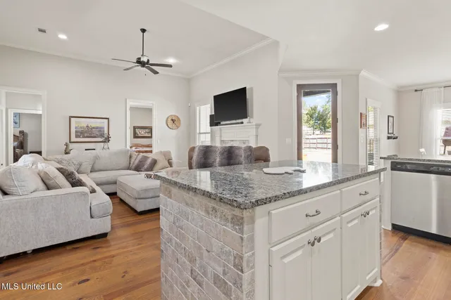 $319,500 | 100 Trailbridge Way, Canton, MS 39046