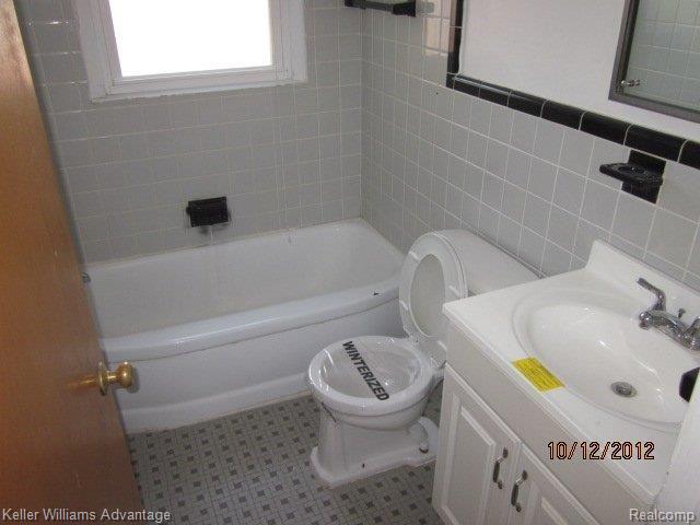 8817 Henry Ruff Road Livonia, MI 48150 - Photo 6 of 8 8817 HENRY RUFF RD