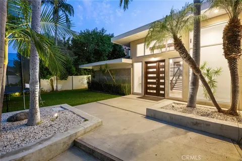 $2,669,000 | 10255 Overhill Drive, Santa Ana, CA 92705