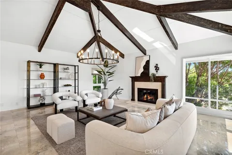 $2,669,000 | 10255 Overhill Drive, Santa Ana, CA 92705