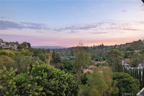 $2,669,000 | 10255 Overhill Drive, Santa Ana, CA 92705