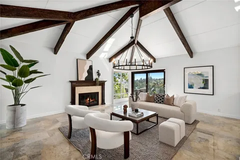 $2,669,000 | 10255 Overhill Drive, Santa Ana, CA 92705