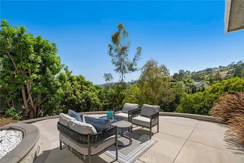 $2,669,000 | 10255 Overhill Drive, Santa Ana, CA 92705