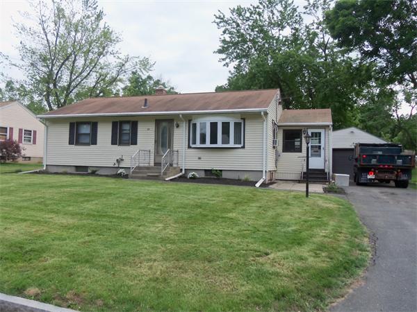89 Mayher Street Springfield, MA 01104 - Photo 2 of 13