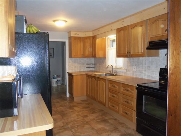 89 Mayher Street Springfield, MA 01104 - Photo 6 of 13