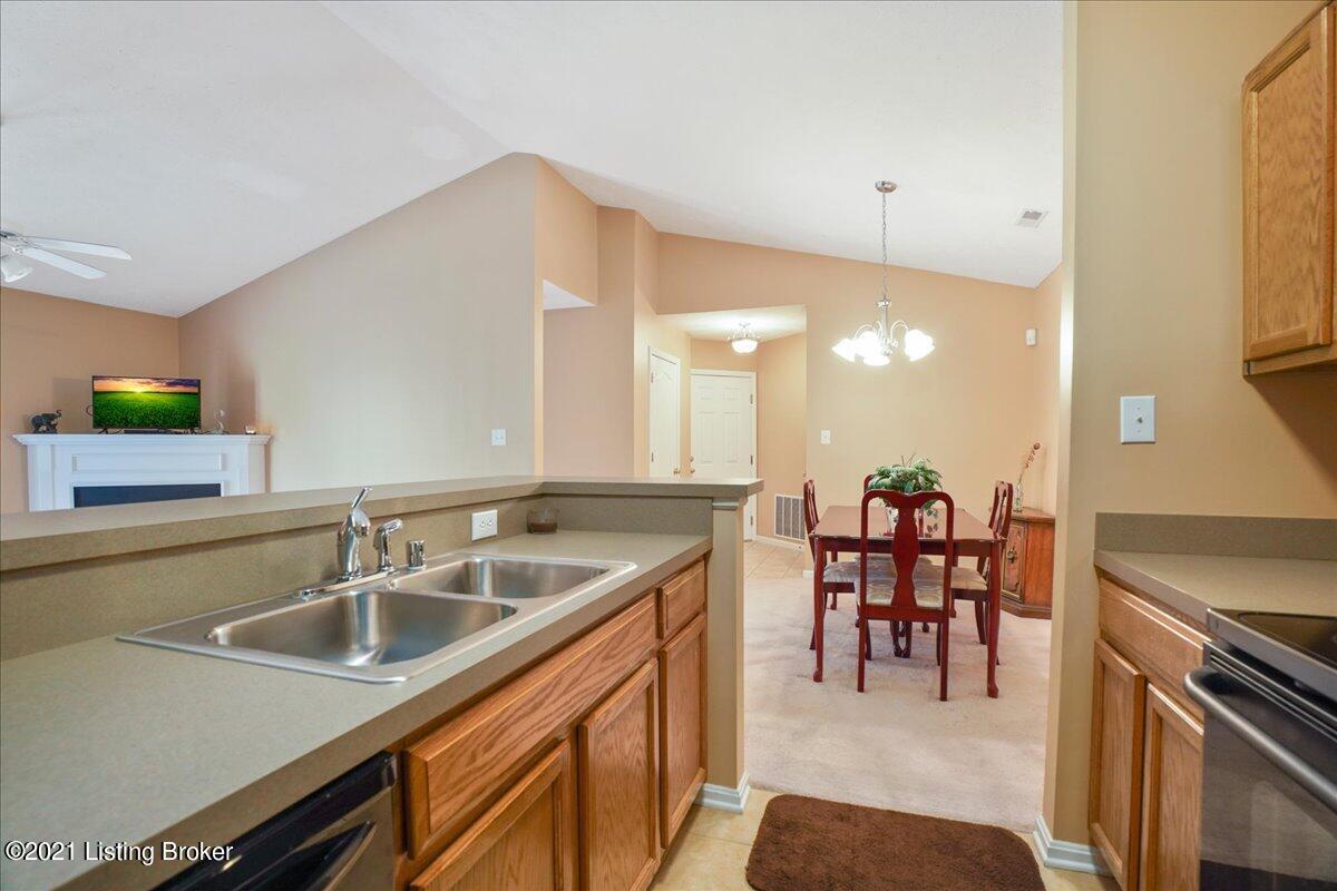 8003 Magnolia Ridge Court, Unit 202 Louisville, KY 40291 - Photo 22 of 29 10-8003-10