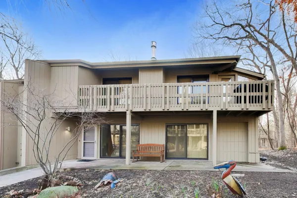 $659,900 | 519 Bristol Oak Court, Unit D, Fontana, WI 53125