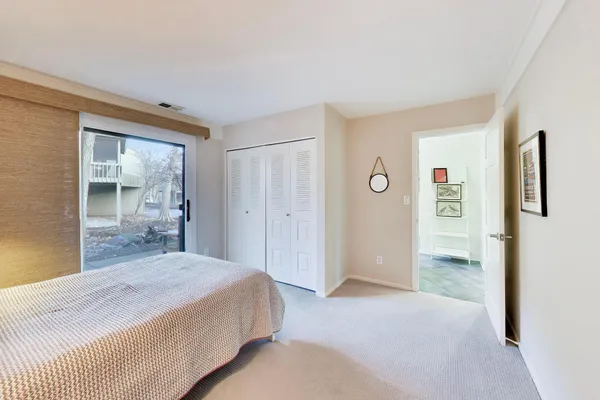 $659,900 | 519 Bristol Oak Court, Unit D, Fontana, WI 53125