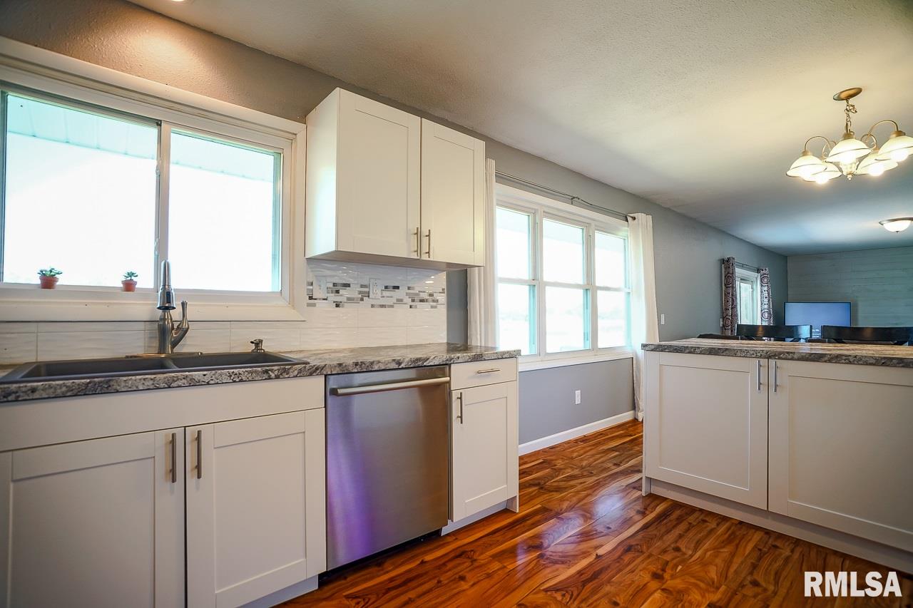 7893 Old State Rte 121 Hopedale, IL 61747 - Photo 12 of 37 Gallery Image 12