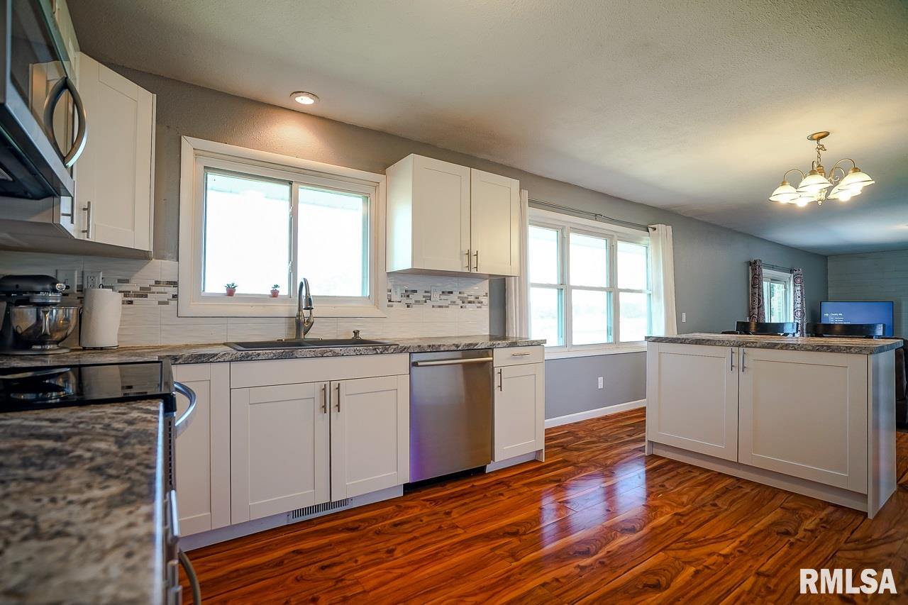 7893 Old State Rte 121 Hopedale, IL 61747 - Photo 10 of 37 Gallery Image 10