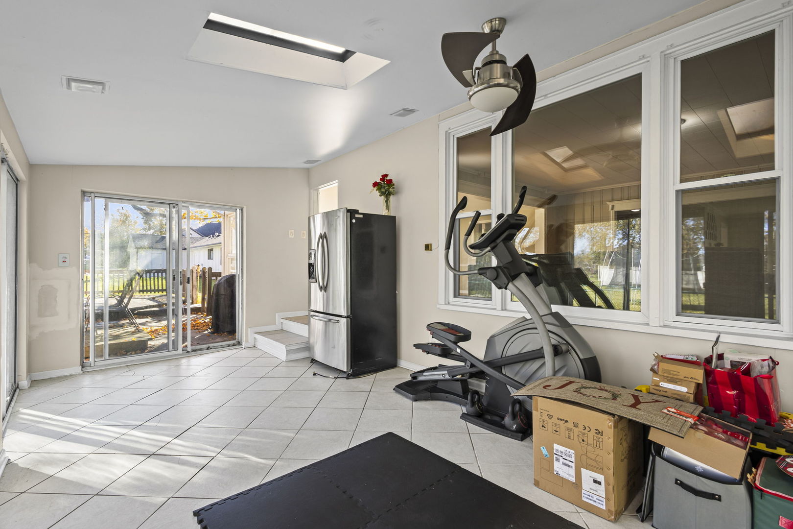 1615 Greenwood Road Glenview, IL 60026 - Photo 17 of 41 a view of a room with gym equipment