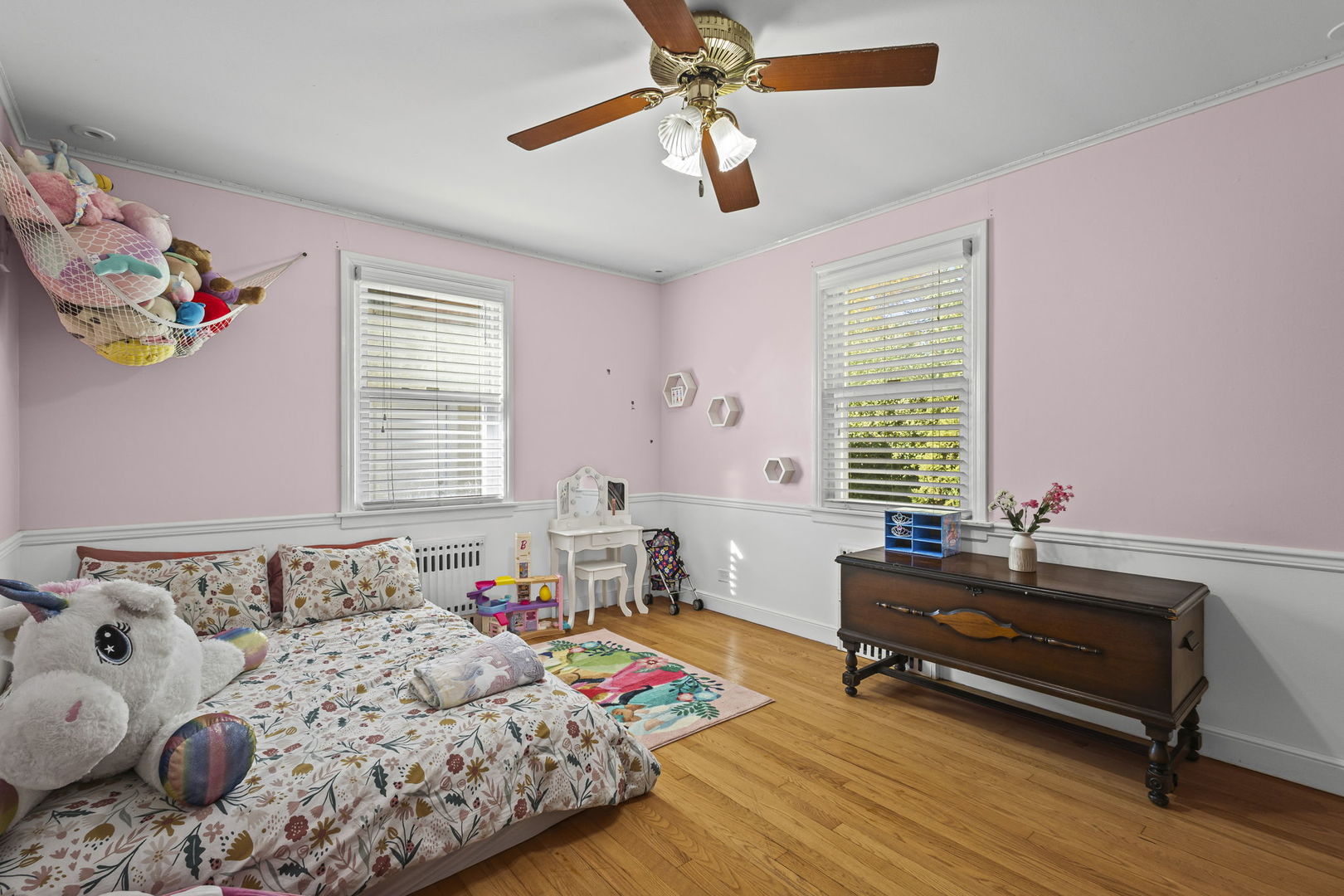 1615 Greenwood Road Glenview, IL 60026 - Photo 18 of 41 a bedroom with a bed and window