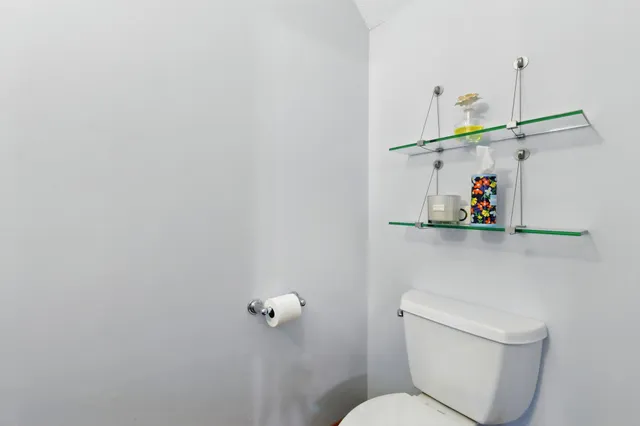 $289,000 | 324 Willoughby Way West, Minnetonka, MN 55305