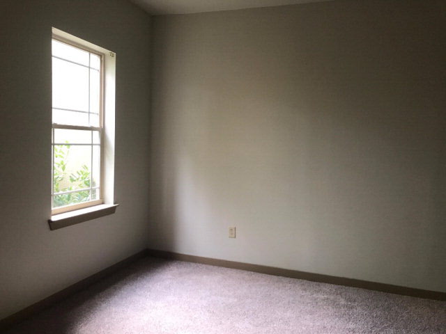1430 Regency Road, Unit B101 Gulf Shores, AL 36542 - Photo 5 of 11 Master bedroom