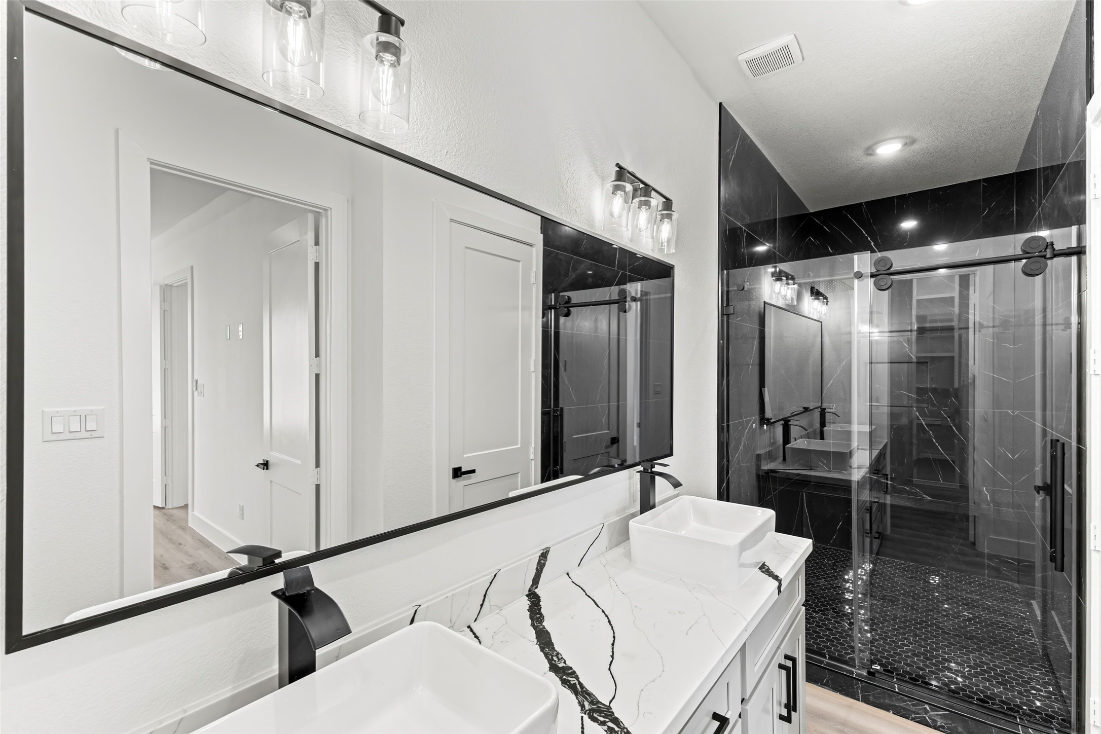 7544 Dyer Street Houston, TX 77088 - Photo 13 of 18