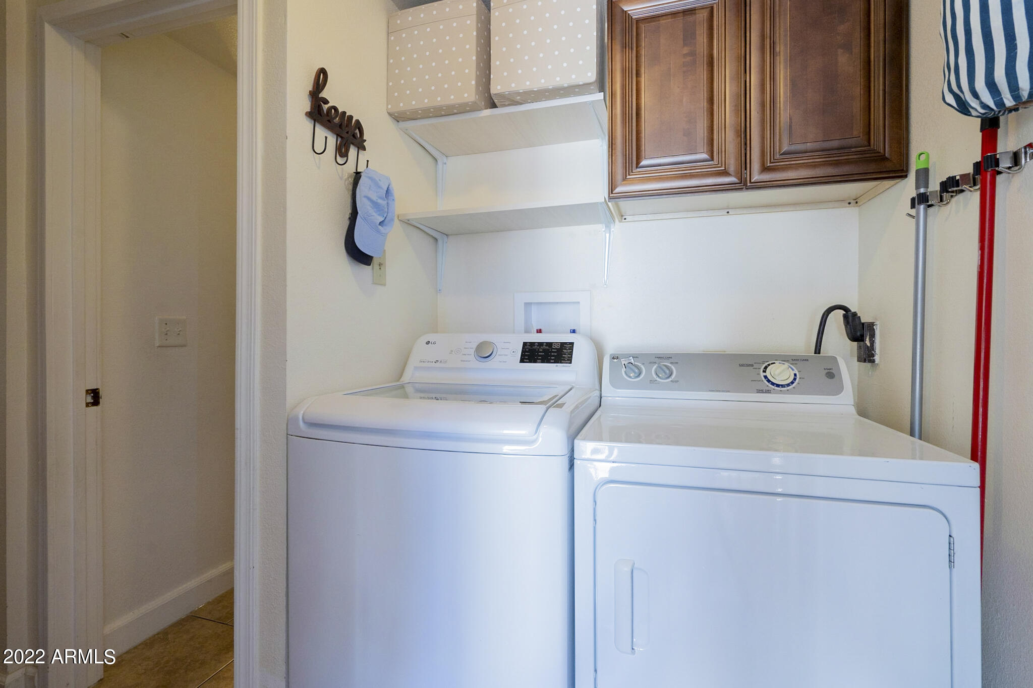 400 West Baseline Road, Unit 36 Tempe, AZ 85283 - Photo 13 of 18 Inside Laundry