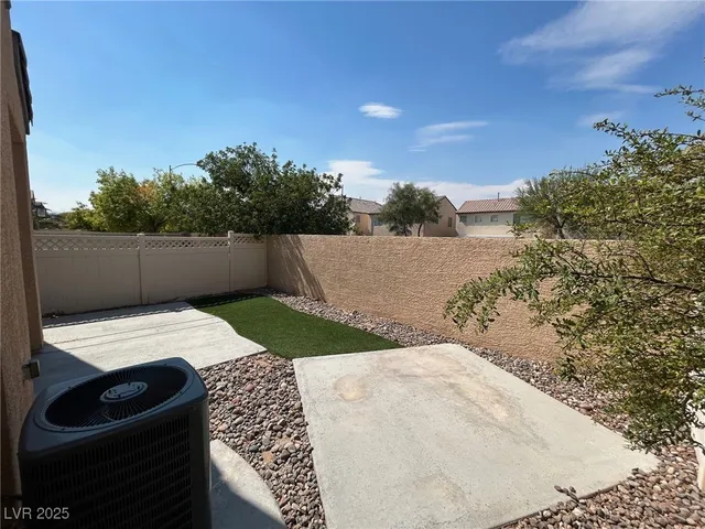 $1,795 | 5246 Coral Ribbon Avenue, Las Vegas, NV 89139