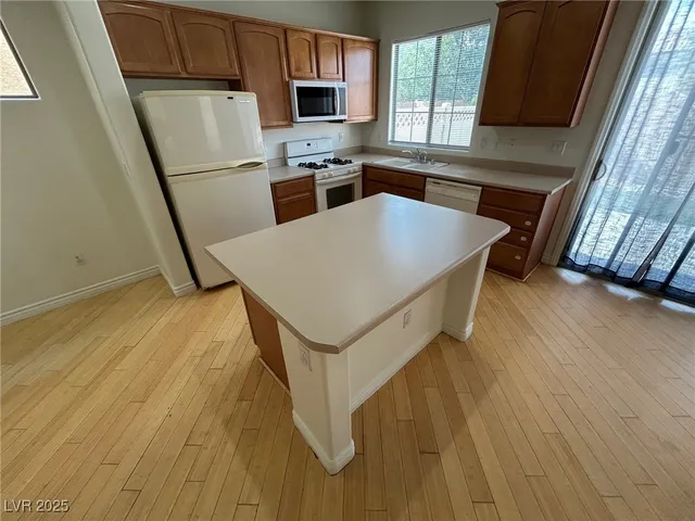 $1,795 | 5246 Coral Ribbon Avenue, Las Vegas, NV 89139