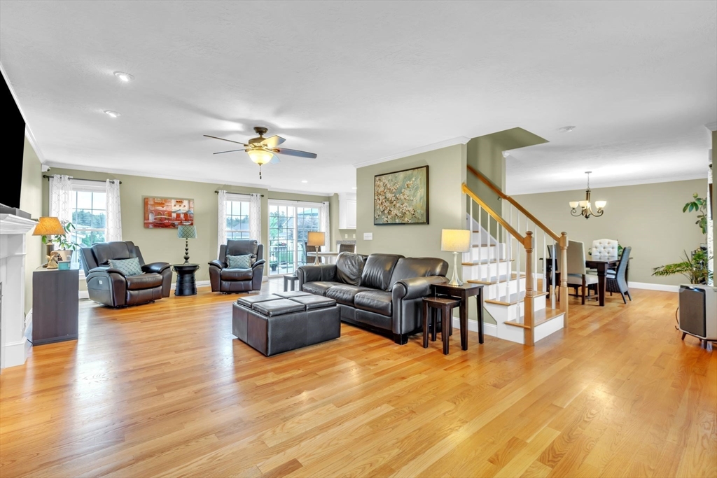253 Montgomery Road Westfield, MA 01085 - Photo 5 of 41 Gallery Image 5