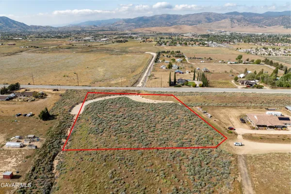 $70,000 | 0 Modoc Avenue, Tehachapi, CA 93561