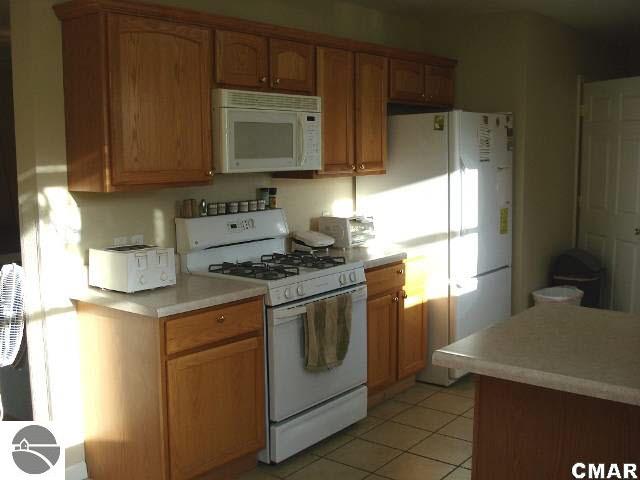 4532 South Crawford Road Mount Pleasant, MI 48858 - Photo 3 of 25 1766524-2.JPG