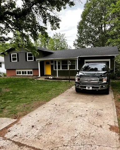 $375,000 | 9105 Reeder Drive, Overland Park, KS 66214